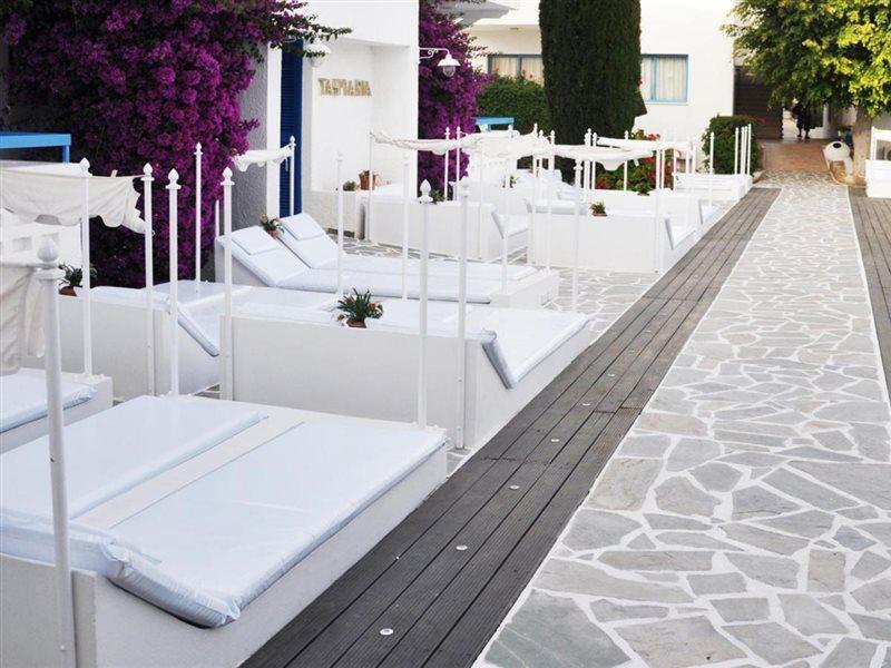 Tasmaria Aparthotel Paphos Bagian luar foto