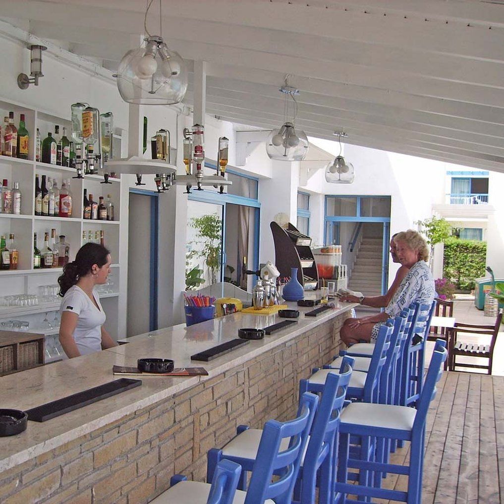 Tasmaria Aparthotel Paphos Bagian luar foto